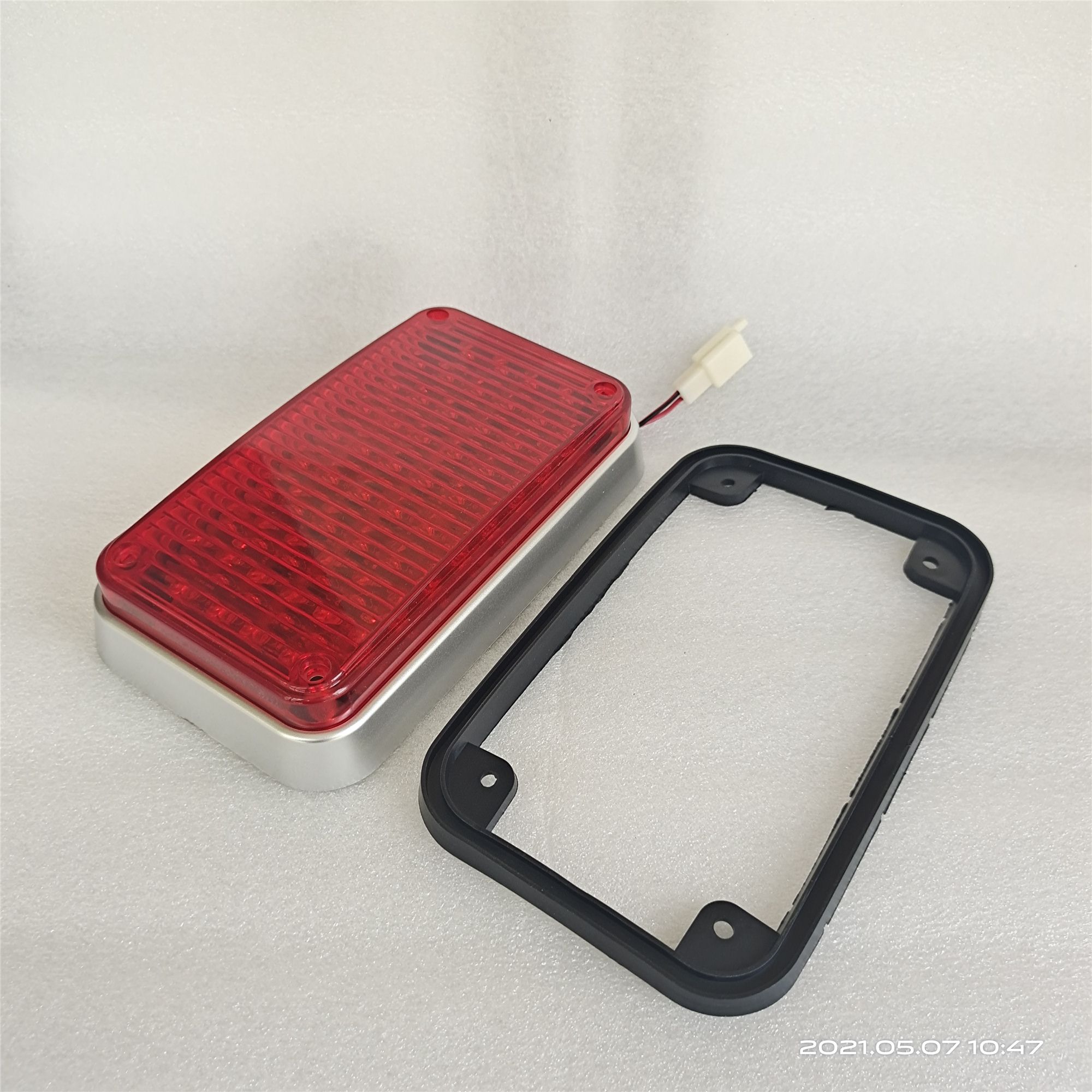 警燈警報器與警車上的警報器一樣么？